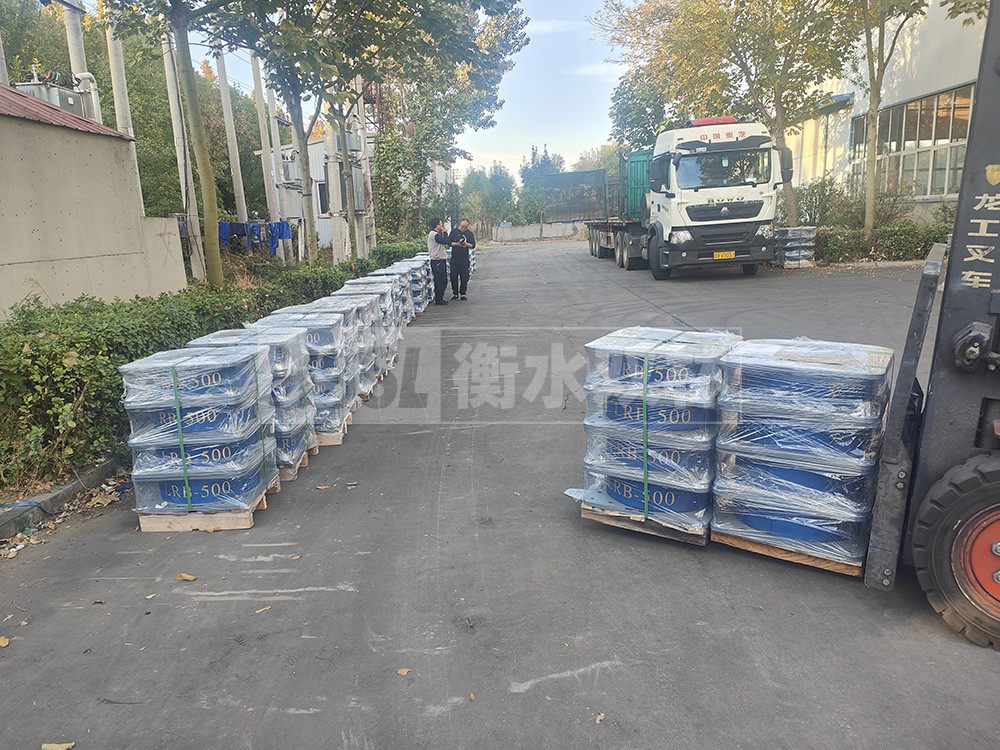 建筑鋼結(jié)構(gòu)隔震支座 HDR型高阻尼橡膠隔震支座生產(chǎn)廠家 LRB D300-Ⅱ隔震支座