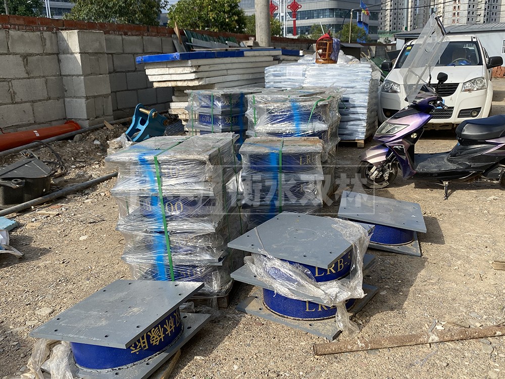 建筑摩擦擺隔隔震支座源頭工廠 LNR鉛芯橡膠隔震支座廠家 LNR1000建筑隔震支座生產(chǎn)廠家