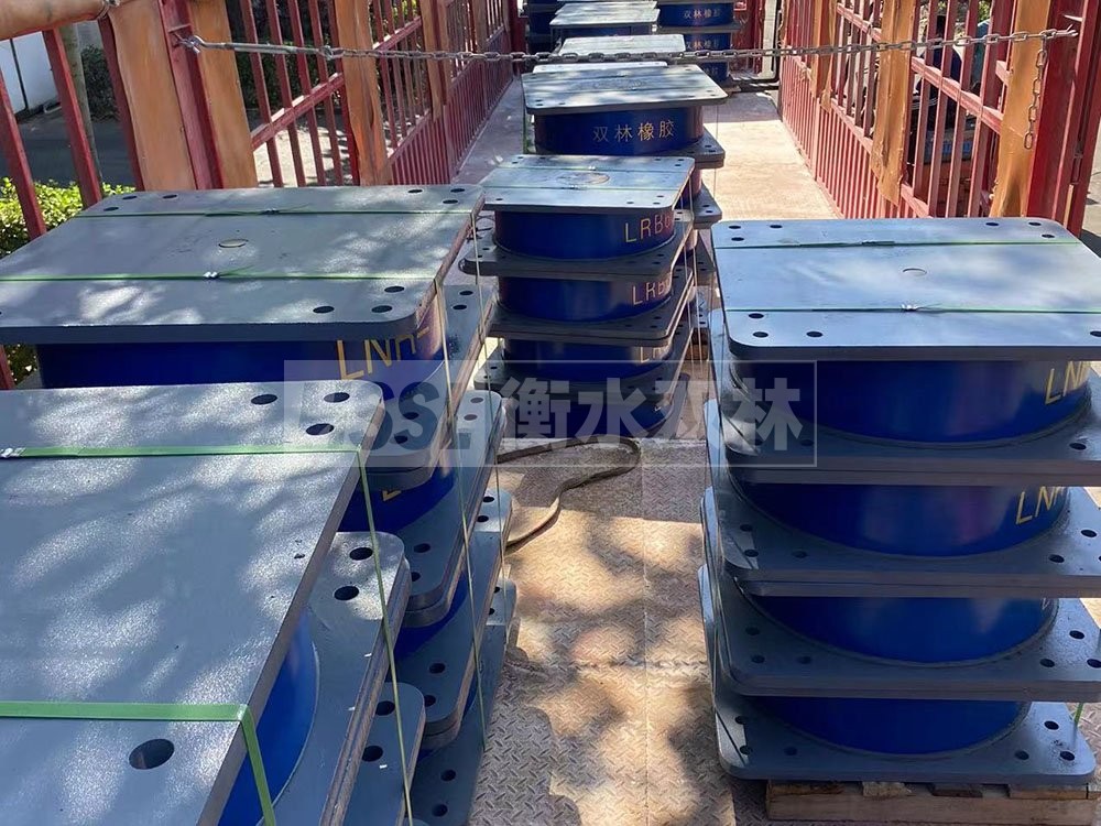 隔震建筑橡膠支座 建筑抗震固定支座廠家 鉛芯建筑隔震橡膠支座生產(chǎn)廠家